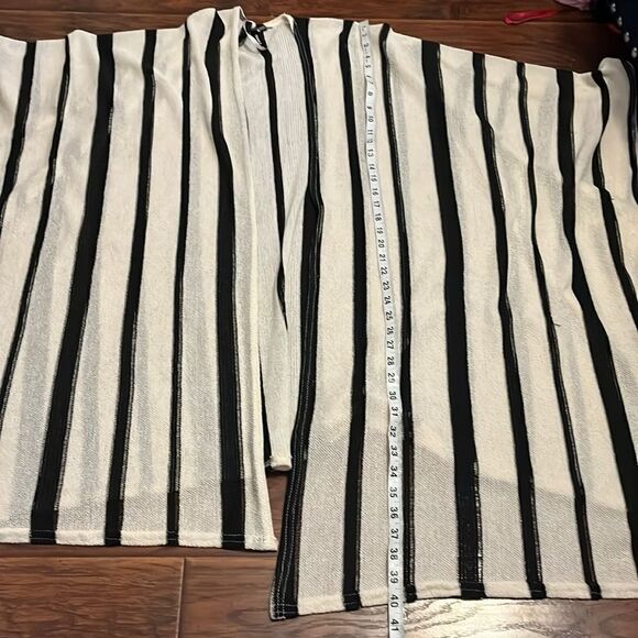 Torrid Black Cream Color Striped Ruana Coverup Contemporary Feminine Casual - Picture 8 of 16